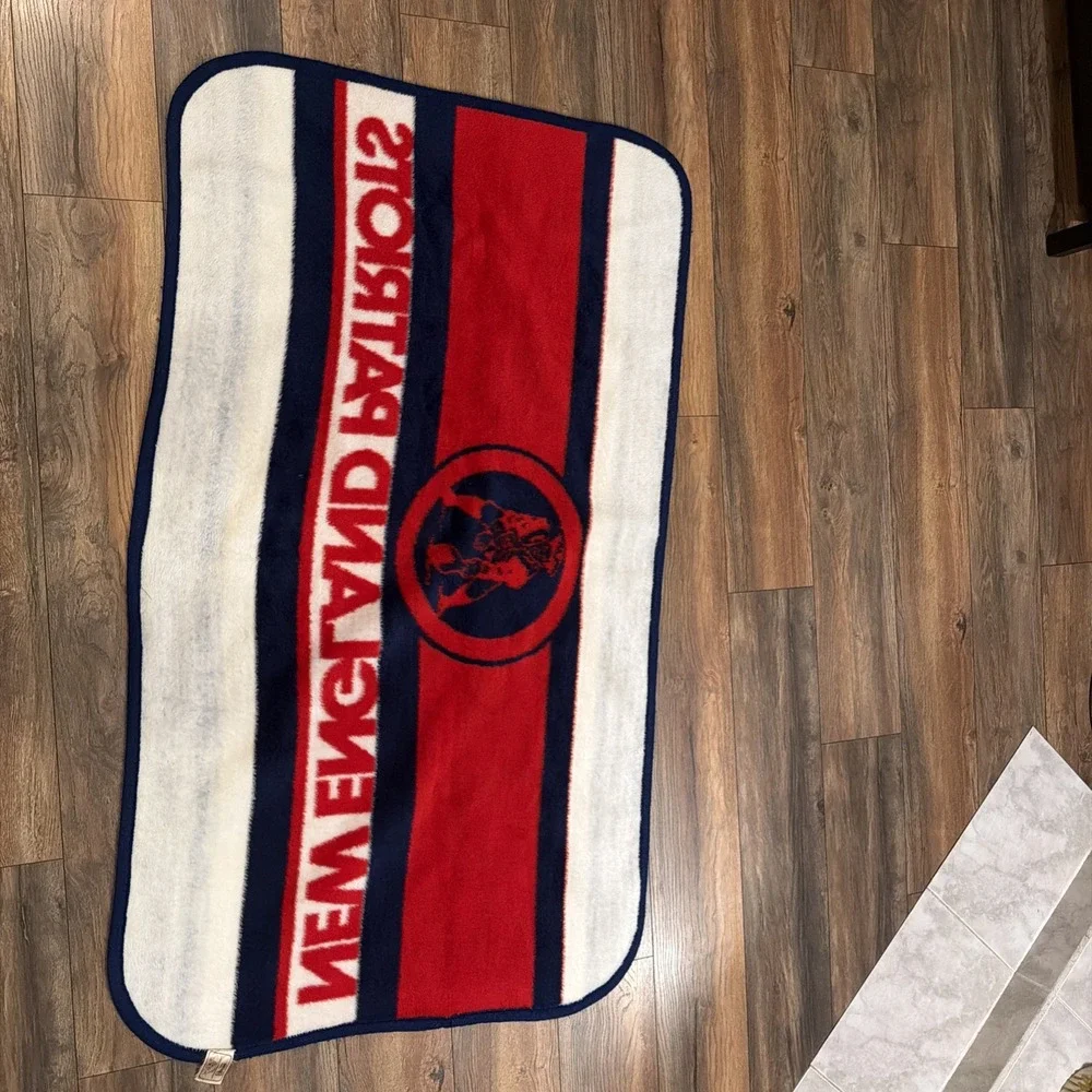 Vintage‎ RARE Original 1980's New England Patriots Fleece Lap Throw Blanket
